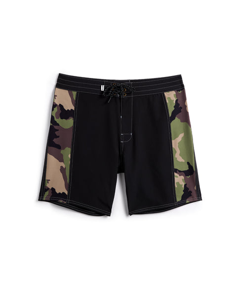 Birdie Boardshorts in Black with side paneling in camo. Drawcord with brass grommets.